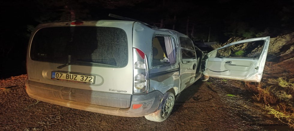 GAZİPAŞA’DA KAZA 3 YARALI