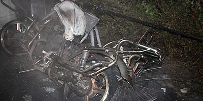 Garajda çıkan yangında, 1 motosiklet, 2 bisiklet kullanılamaz hale geldi