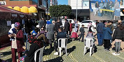 Gazipaşa'da Depremzedelere sıcak çorba ikram ediliyor 