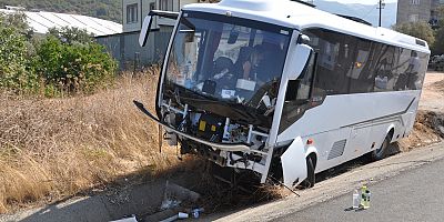 GAZİPAŞA’DA TUR OTOBÜSÜ KAZA YAPTI, 9 YARALI 