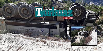 GAZİPAŞA KAMYON DEVRİLDİ