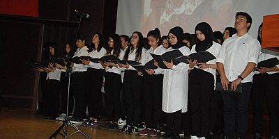 İstiklal Marşı'nın kabulünün 98'inci yıldönümü anıldı