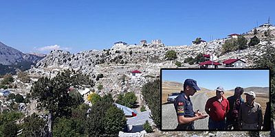 JANDARMA YAYLADAKİ VATANDAŞLARI BİLGİLENDİRDİ