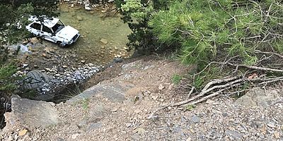 Otomobil 18 metre yükseklikten dereye uçtu, 1 yaralı